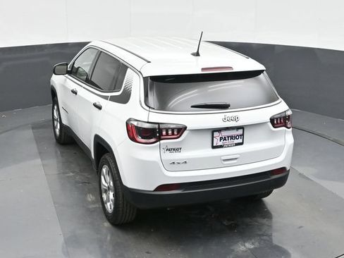 Used 2025 Jeep Compass Sport w/ Mopar Graphics Package AWD/4WD image 28