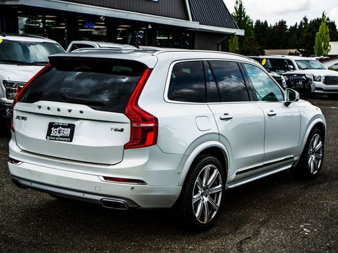 Used 2016 Volvo XC90 T6 Inscription w/ Vision Package AWD/4WD image 11