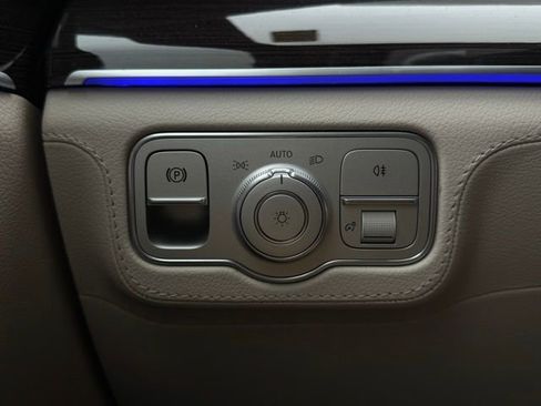 Used 2025 Mercedes-Benz GLE 580 4MATIC image 32