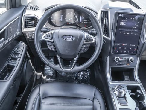 Used 2022 Ford Edge SEL image 37
