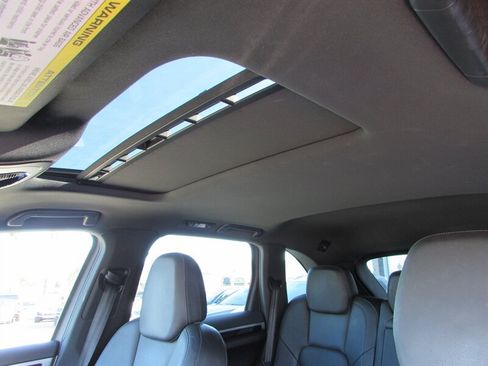 Used 2012 Porsche Cayenne AWD/4WD image 22
