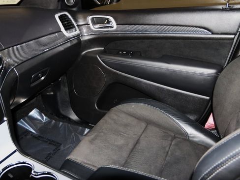 Used 2021 Jeep Grand Cherokee SRT w/ Trailer Tow Group IV image 49