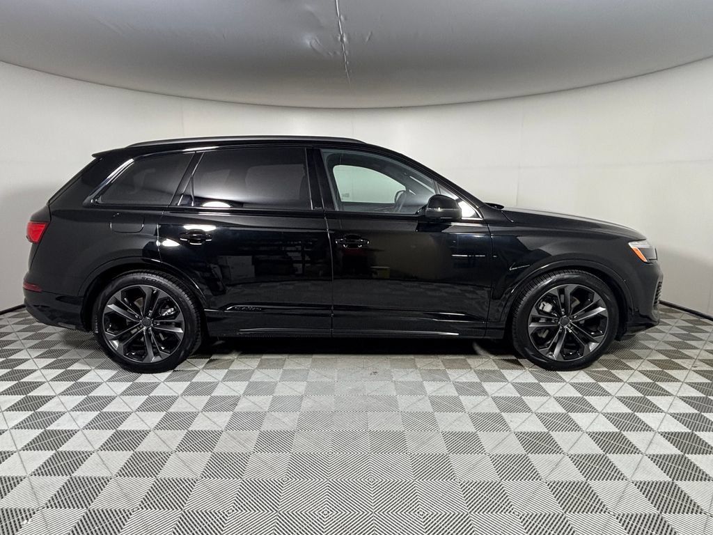 Used 2026 Audi Q7 3.0T Premium Plus w/ Premium Plus Package AWD/4WD image 8