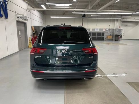 Used 2018 Volkswagen Tiguan SE w/ Panoramic Sunroof Package AWD/4WD image 3