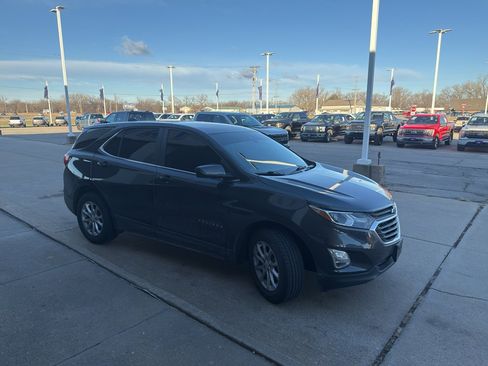 Used 2021 Chevrolet Equinox LT image 4