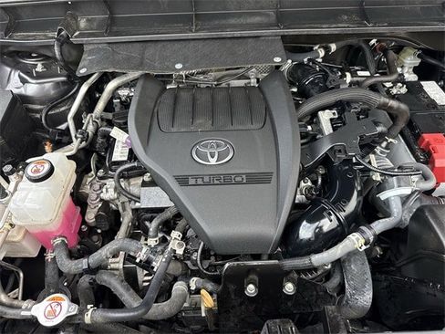 Used 2023 Toyota Highlander XLE image 38