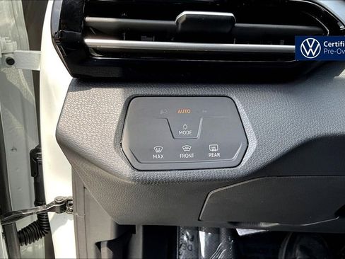 Used 2024 Volkswagen ID.4 Pro AWD/4WD image 15