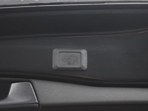 Used 2024 Toyota RAV4 XLE w/ Convenience Package AWD/4WD image 12