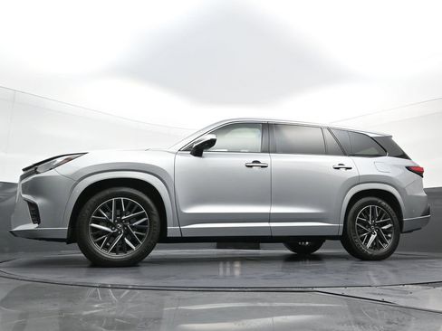 Used 2025 Lexus TX 350 AWD w/ Technology Package image 25