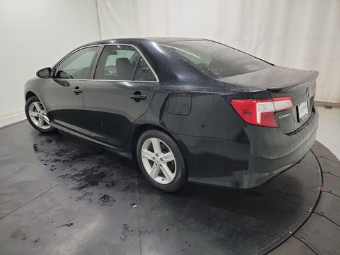 Used 2014 Toyota Camry SE image 6