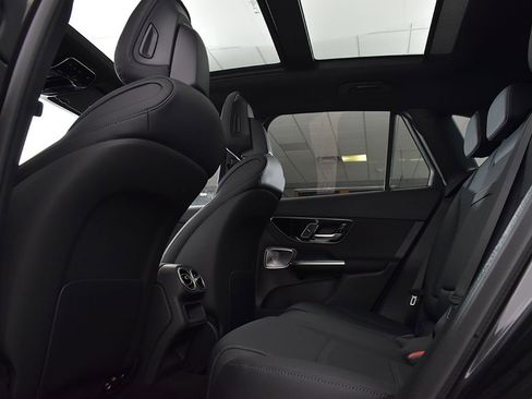 Used 2026 Mercedes-Benz GLC 300 4MATIC image 22