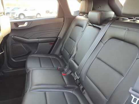 Used 2022 Ford Escape SEL image 16