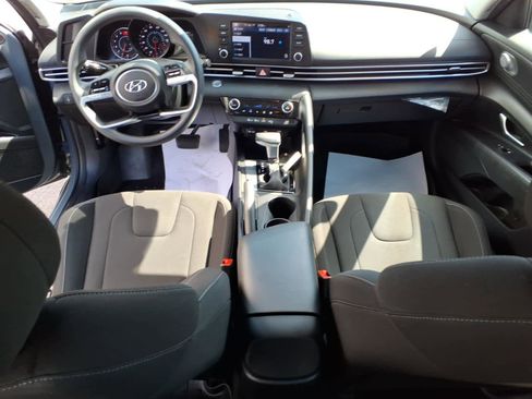 Used 2023 Hyundai Elantra SEL image 8