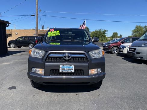 Used 2011 Toyota 4Runner SR5 image 2