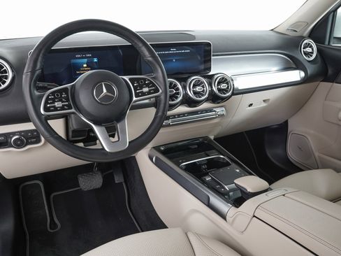 Used 2021 Mercedes-Benz GLB 250 image 17