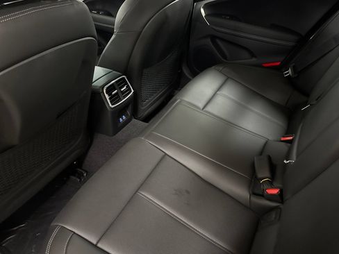 New 2026 Genesis G70 2.5T RWD image 12