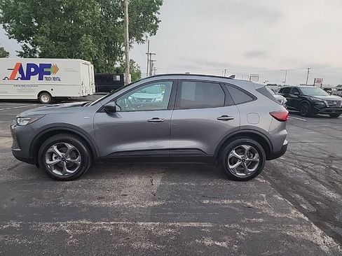 Used 2025 Ford Escape ST-Line Select AWD/4WD image 4