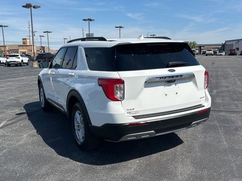 Used 2021 Ford Explorer XLT w/ Equipment Group 202A AWD/4WD image 12