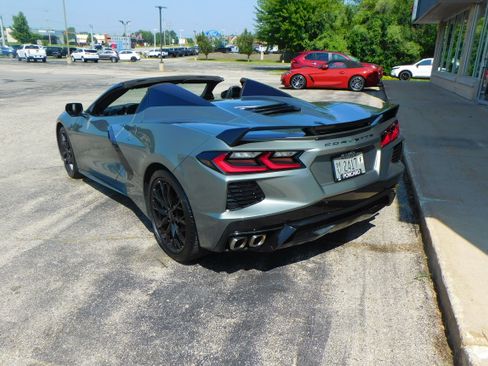 Used 2023 Chevrolet Corvette Stingray Premium Conv w/ Z51 Performance Package image 5