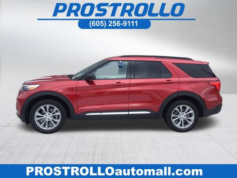 Used 2022 Ford Explorer XLT w/ Equipment Group 202A image 1