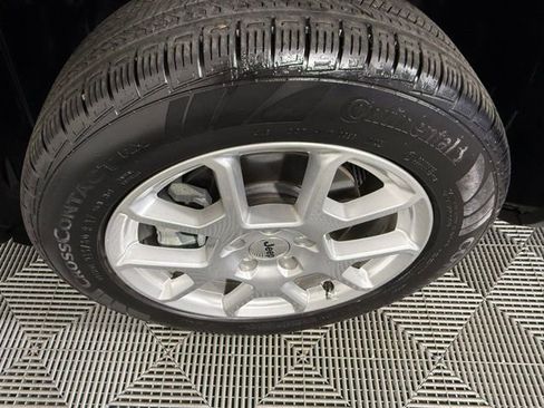 Used 2023 Jeep Renegade Latitude image 14