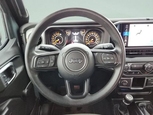 Used 2024 Jeep Gladiator Sport AWD/4WD image 19