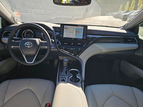 Used 2023 Toyota Camry XLE w/ Navigation Package FWD image 21