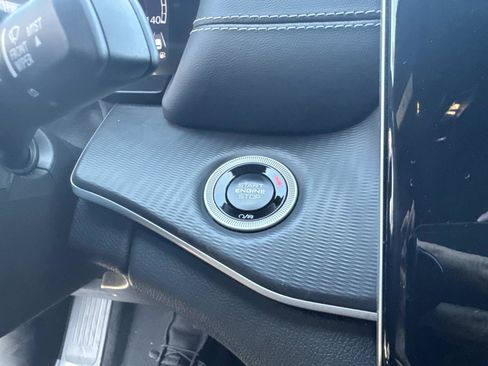 Used 2024 Jeep Grand Cherokee Altitude image 25