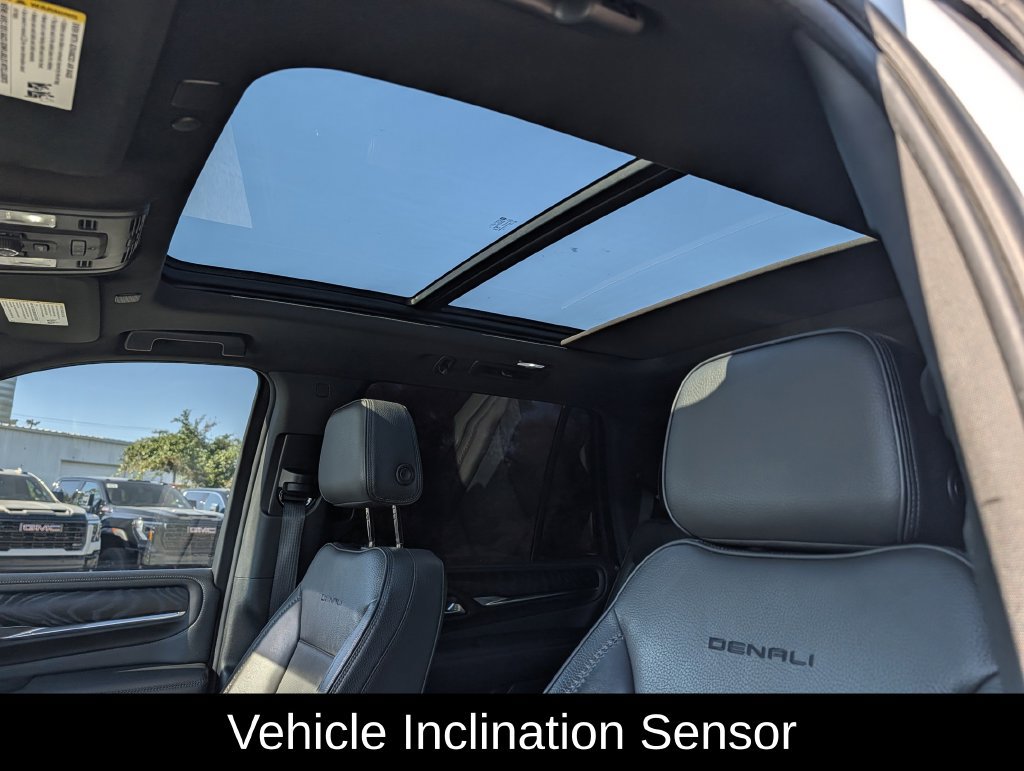 Used 2022 GMC Yukon Denali w/ Denali Premium Package AWD/4WD image 27