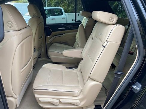 Used 2023 Cadillac Escalade Premium Luxury w/ Performance Package image 9