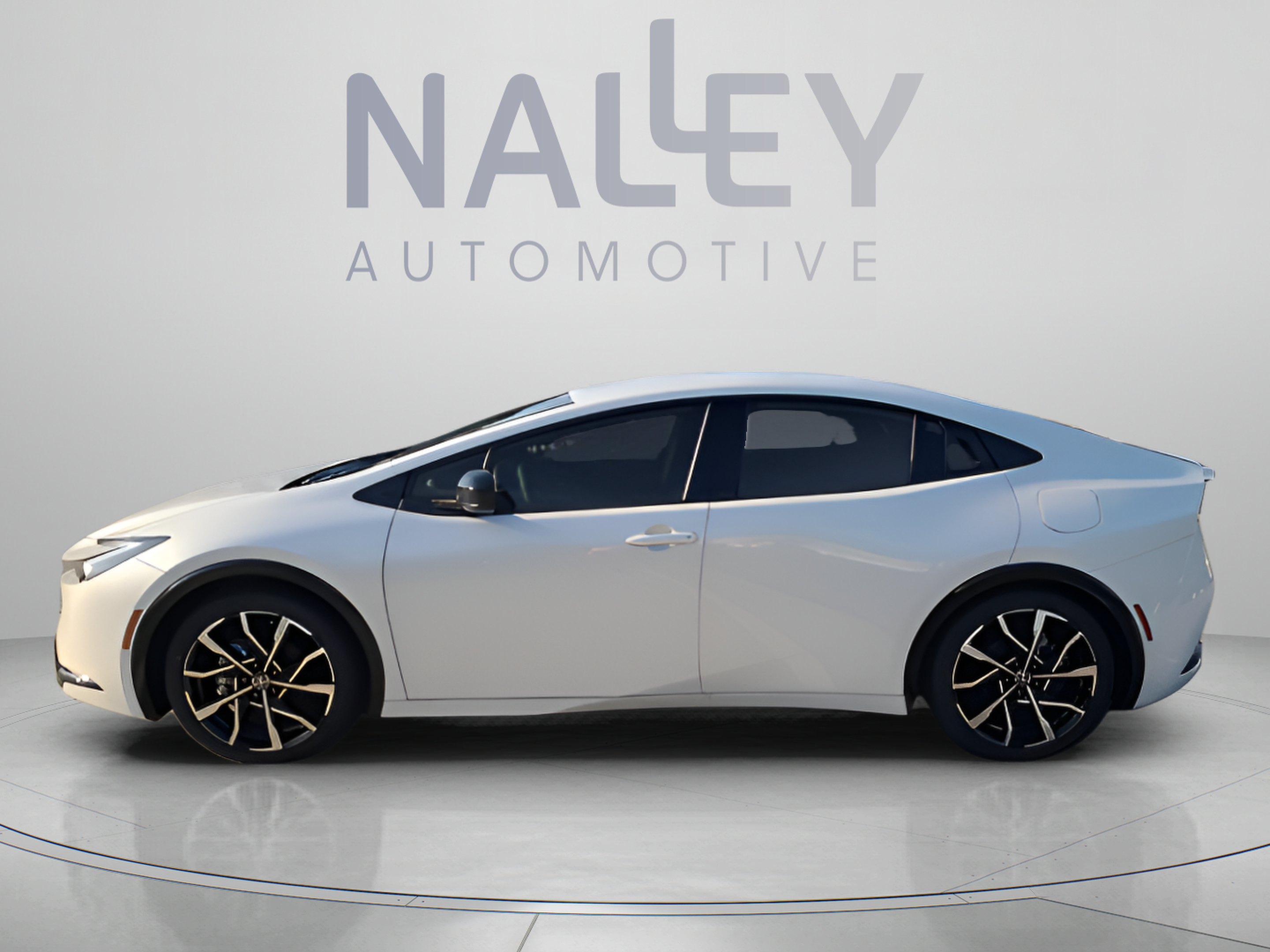 New 2026 Toyota Prius Plug-In Hybrid FWD image 2