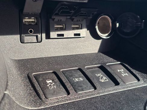 Certified 2019 Toyota Highlander XLE AWD/4WD image 8