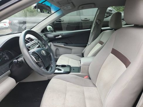 Used 2012 Toyota Camry LE FWD image 9
