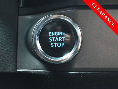 Used 2016 Toyota Tacoma TRD Sport image 19