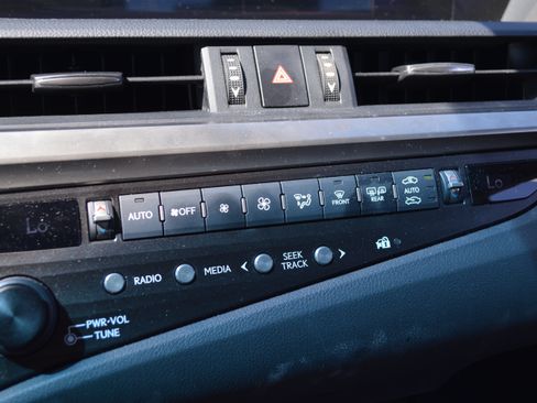 Used 2019 Lexus ES 350 w/ Premium Package FWD image 20