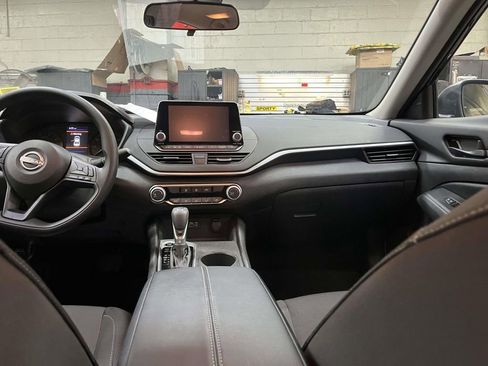 Used 2025 Nissan Altima 2.5 S image 14