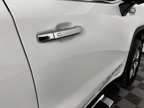 Used 2023 GMC Sierra 1500 SLT w/ SLT Premium Package image 30