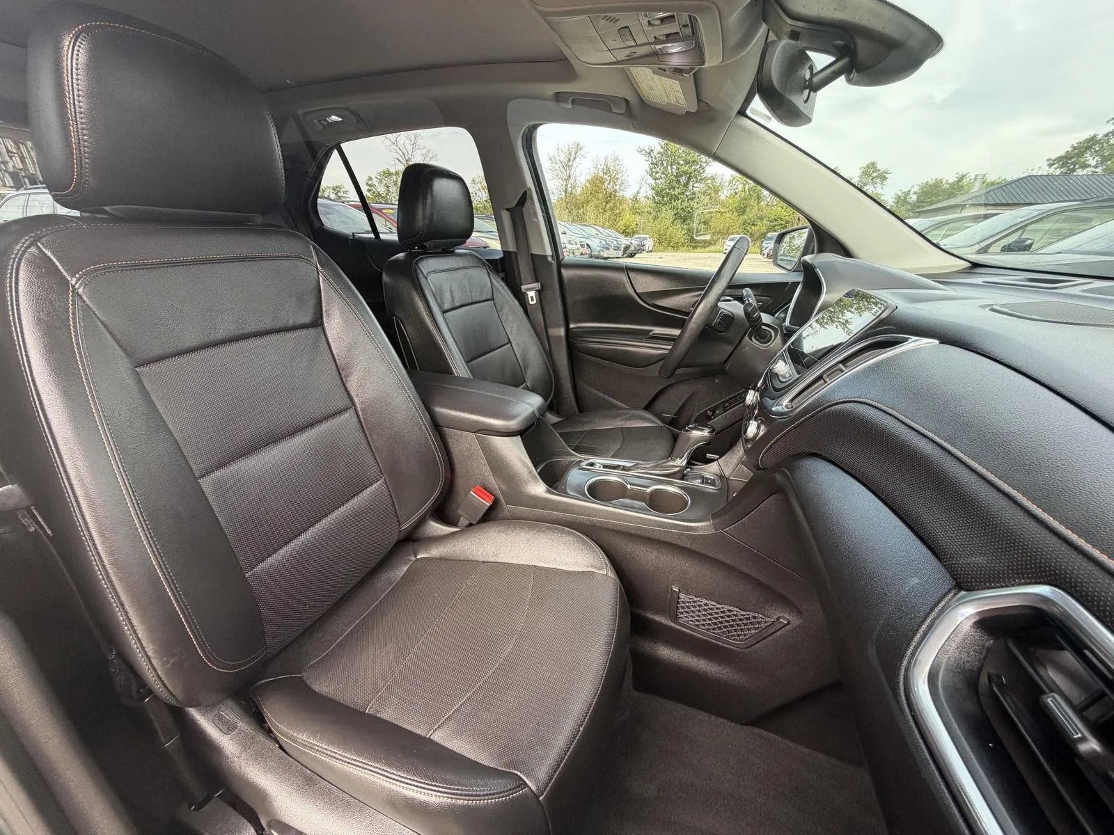Used 2018 Chevrolet Equinox Premier AWD/4WD image 16