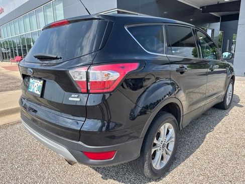 Used 2017 Ford Escape SE w/ SE Cold Weather Package FWD image 5
