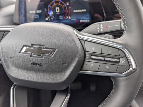 New 2026 Chevrolet Equinox LT w/ Midnight Edition FWD image 19