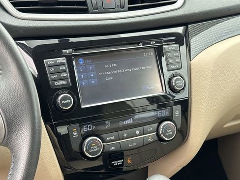 Used 2016 Nissan Rogue SL w/ SL Premium Package AWD/4WD image 17