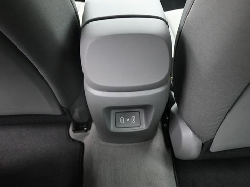 Used 2025 Hyundai Elantra Sport image 24