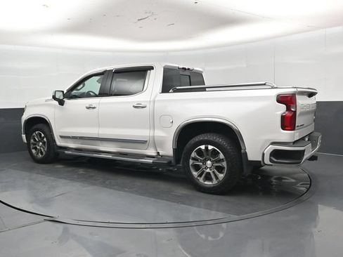 Used 2024 Chevrolet Silverado 1500 High Country w/ Z71 Off-Road Package AWD/4WD image 39