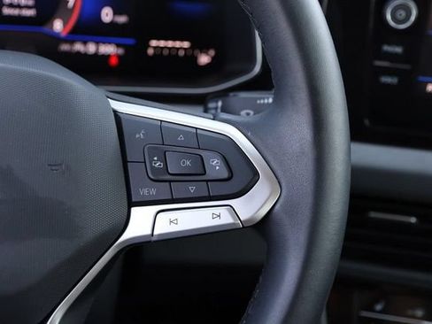 Used 2025 Volkswagen Jetta SE w/ Sunroof Package FWD image 13