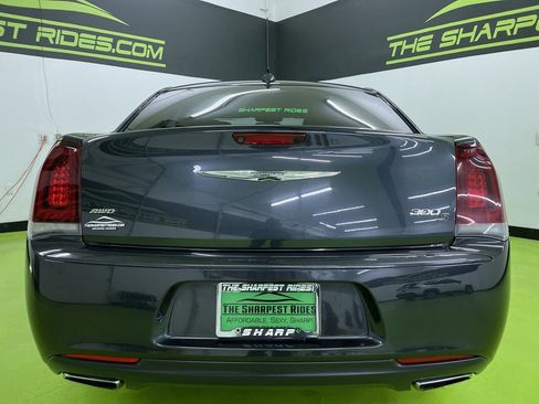 Used 2017 Chrysler 300 S image 8