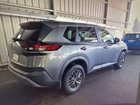 Used 2023 Nissan Rogue S FWD image 6