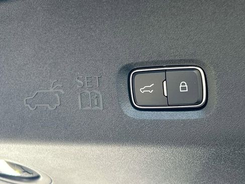 New 2026 Lincoln Navigator Reserve AWD/4WD image 13