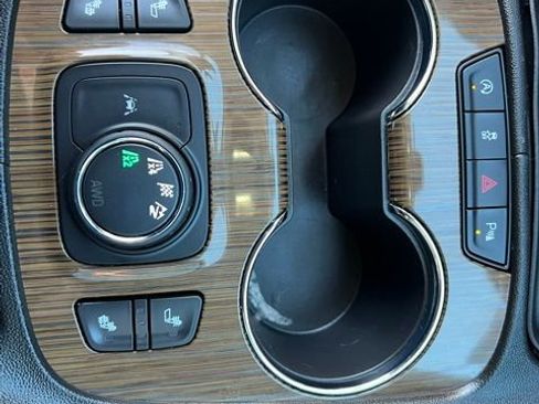 Used 2023 GMC Acadia SLE w/ Driver Convenience Package image 26