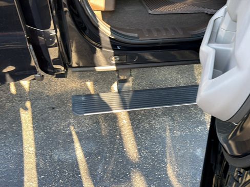 Used 2019 Ford F150 Limited w/ Trailer Tow Package AWD/4WD image 9