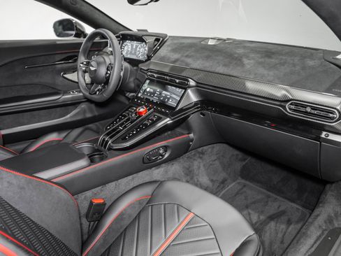 New 2026 Aston Martin V8 Vantage S image 15